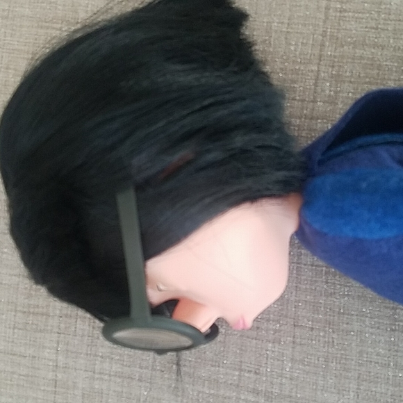 Talking Incredibles 15" Edna Mode Doll - Picture 6 of 9
